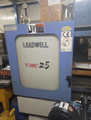CENTRO DI LAVORO VERTICALE LEADWELL VMC 25 - Foto 7