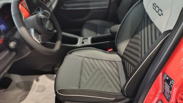 FIAT 600 1.2 Hybrid 145cv Icon - Foto 8