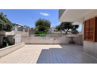 Rif. 2468 - Appartamento con veranda in zona Porto turistico a Marina di Ra …