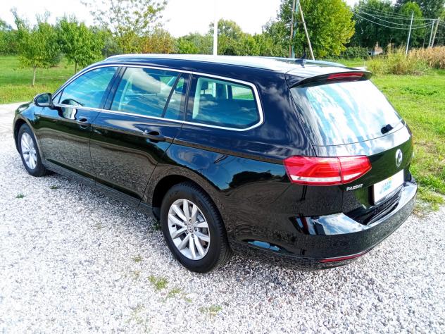 Volkswagen Passat Variant 1.6 TDI SCR HIGHLINE BlueMotion Technology - Foto 5