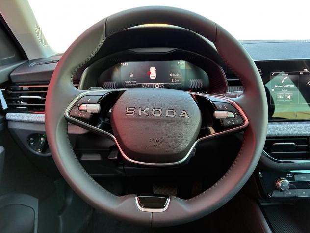 Škoda Kamiq 1.0 TSI Black Dots DSG 85kW - Foto 5