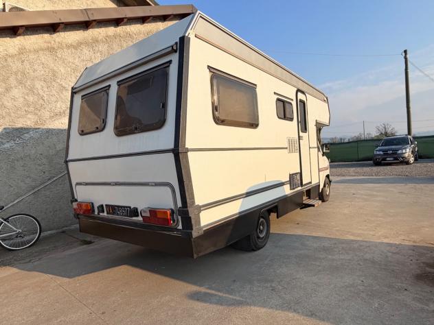 Fiat DUCATO LAIKA 2.0 BENZINA CAMPER MANSARDATO Vendo 280 NT25 allestimento Laika, - Foto 2
