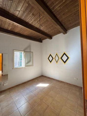 10 V075 Palazzina indipendente ristrutturata nel cuore di Bagheria - Foto 8