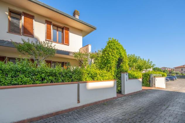 Villetta a schiera angolare in vendita a Pontedera 170 mq Rif: 1448144