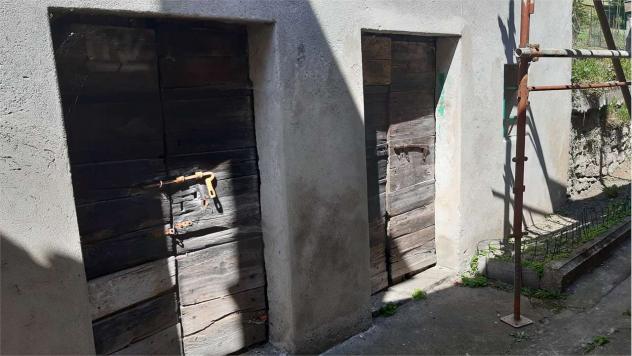 V000289 - APPARTAMENTO CON TERRAZZO, CANTINA E GIARDINO - Foto 9
