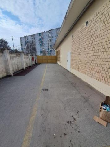 Immobile di 229 m² con 1 locale in affitto a Torino - Foto 18