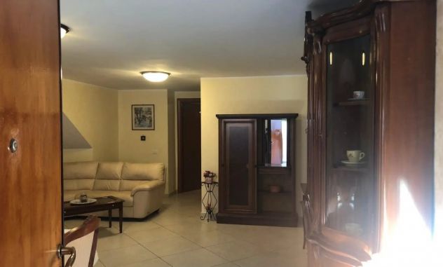 MADONETTA-BILOCALE CON GIARDINO E POSTO AUTO. - Foto 4