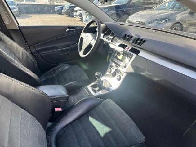 VOLKSWAGEN Passat 2.0 TDI 170CV DPF Var. Highline rif. 23307790 - Foto 10