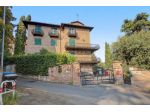 Immobile di 197 m² con 3 locali in vendita a Roma [rif. DV-14171]