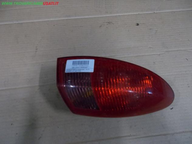 FANALE POST.S.(parte est.) ALFA ROMEO 147 (937-W8)  Parti elettriche  Fanaleria  Fanali  Fanale post. sx. ALFA ROMEO - 147 - 01-08-2000 - 01-10-2004,
