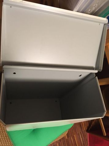 Contenitore bianco in metallo laccato con coperchio - Foto 2