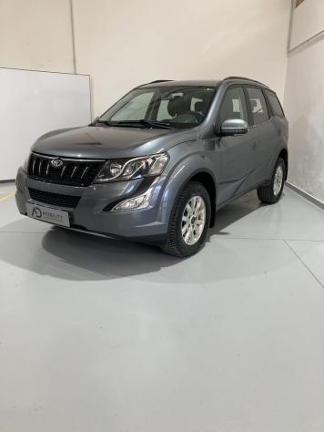 Mahindra XUV500 W6 FWD (4x2)