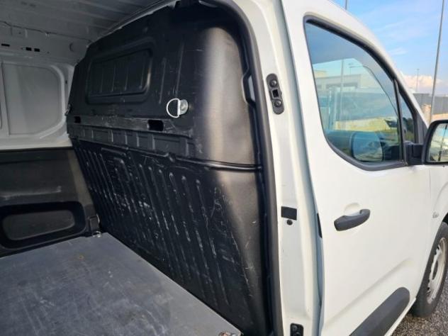PEUGEOT Partner BlueHDi 100 S&S PC Premium rif. 24059706 - Foto 7