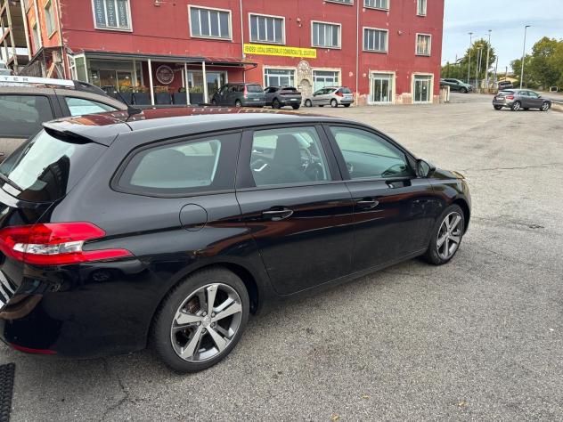 Peugeot 308 BlueHDi 120 S&S SW Business - Foto 2