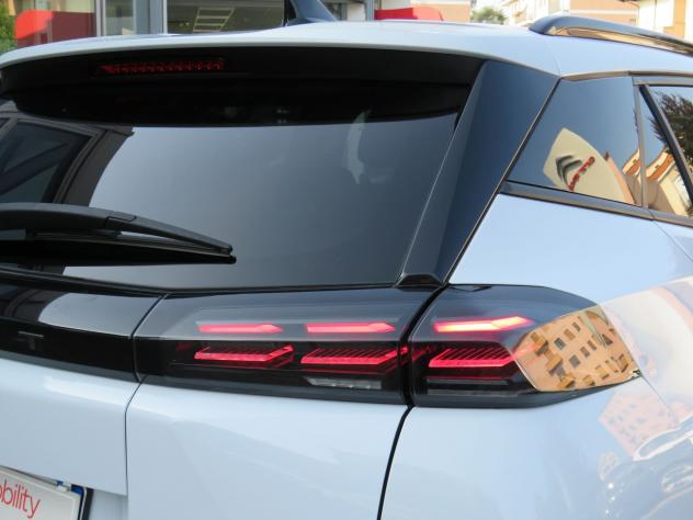 Peugeot 2008 PureTech 100 S&S Allure con PACK NAVIGATION & ACCESS - Foto 6