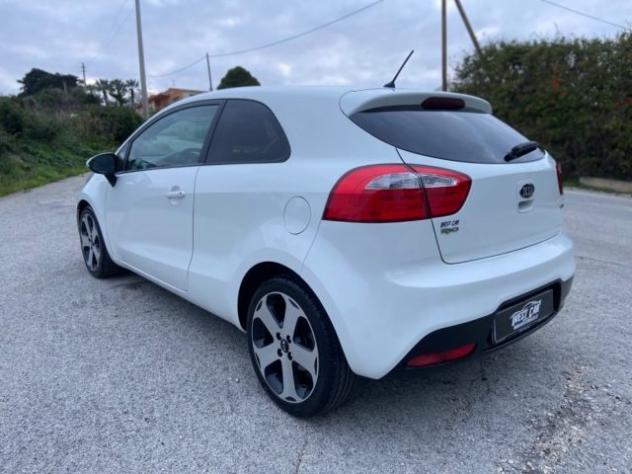 KIA Rio 1.4 CRDi 3p. Cool GUIDABILE DAI NEOPATENTATI rif. 24008546 - Foto 4