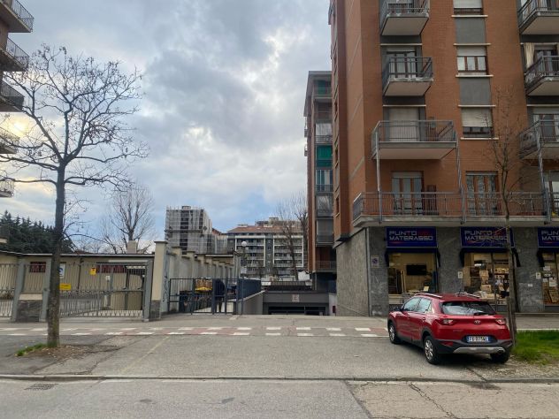 Via Pio Settimo Box auto singolo