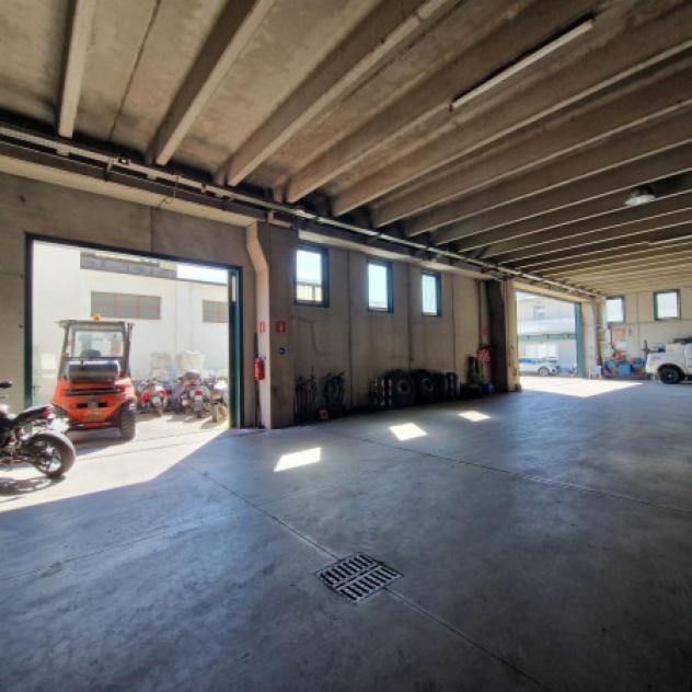 Immobile di 1870 m² con più di 5 locali in vendita a Rho - Foto 17