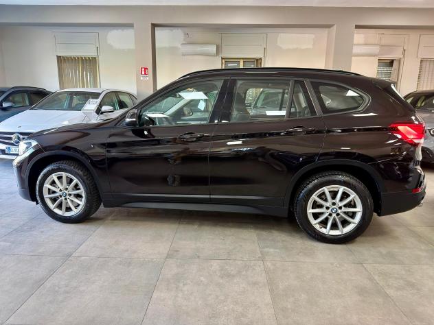Bmw X1 sDrive20d 2.0 190cv Aut. Advantage 2022 - Foto 4