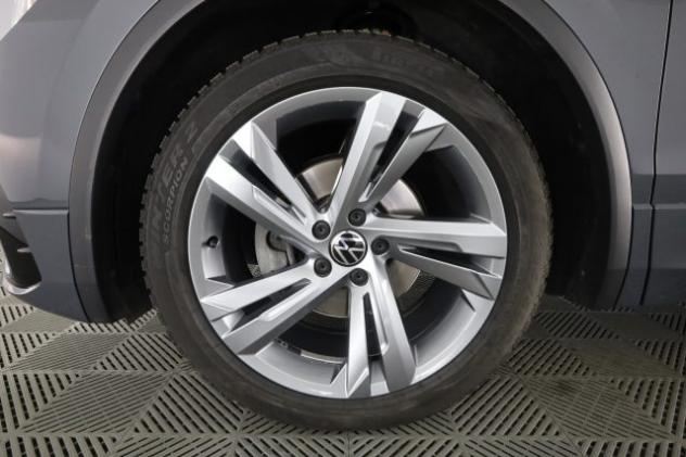 VOLKSWAGEN Tiguan Tiguan 2.0 TDI 150CV SCR DSG R-Line rif. 23696901 - Foto 8