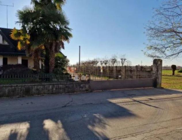 Immobile in asta di 260 m² con più di 5 locali in vendita a Loria - Foto 2