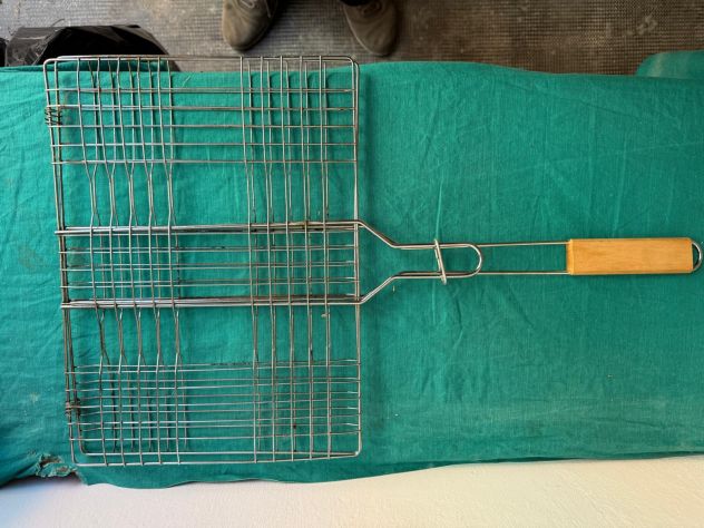 Griglia barbecue 27x37 cm con manico in legno – mai usata - Foto 4