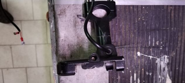 Porta telefono da moto con cavo diretto a batteria