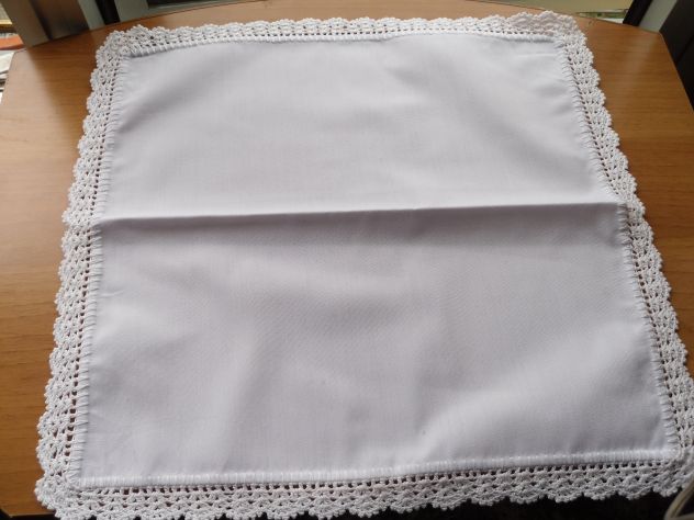 2 CENTRINI DALLA MISURE 35X35 DI COLOR BIANCO LARATO A MANO DI COTONE - - Foto 2