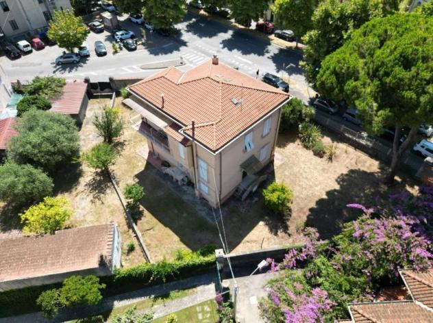 Villa in vendita a Massa 220 mq Rif: 1398333