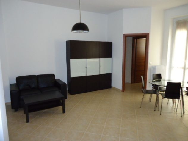 Piazza Napoli, ampio, arredato, ristrutturato, climatizzato, balcone e terrazzo - Foto 4