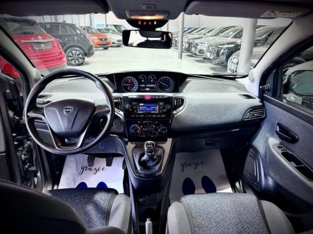 Lancia Ypsilon 1.0 70CV Hybrid Silver - Foto 8