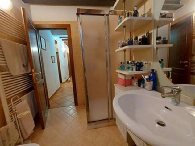Immobile in asta di 579 m² con più di 5 locali e box auto doppio in vendita a Modena - Foto 12