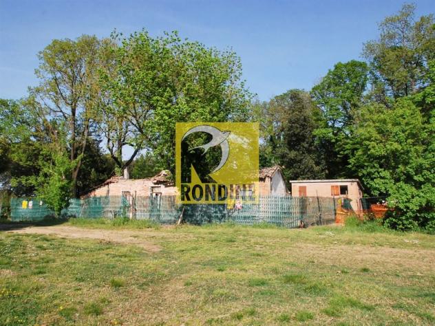 Lotto di terreno con fabbricato indipendente da demolire per costruire un'abitazione su misura - Foto 2
