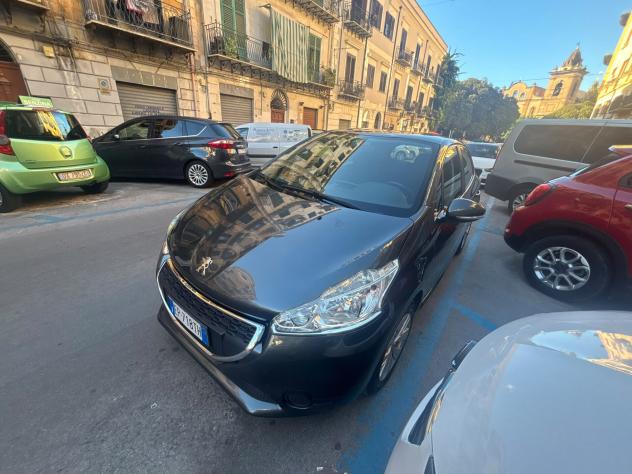 Peugeot 208 1.2 VTi 82 CV 5 porte FINANZIABILE - Foto 2