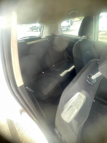 Fiat Grande Punto 1.4 3 porte Active Natural Power - Foto 8