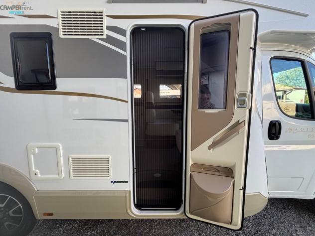 CI MAGIS 65 XT - Semintegrale con letto nautico ad altezza variabile ed ampio garage - Foto 10