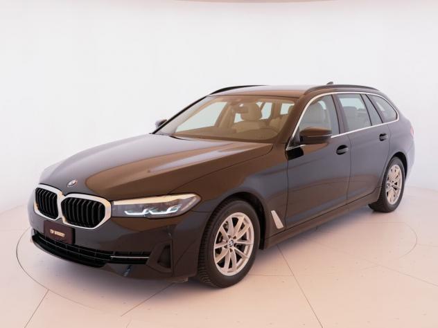 BMW 518d Touring mhev 48V auto