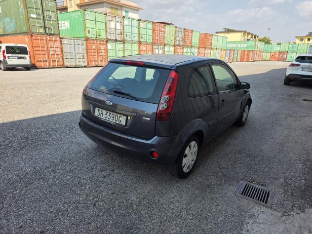 Ford Fiesta 1.4 TDCi 5p. Ghia - Foto 4