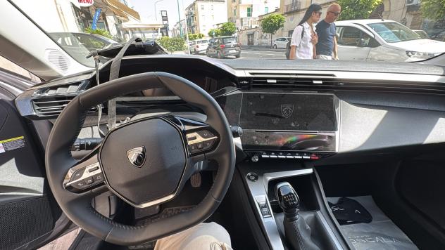 Peugeot 308 1.2 PureTech Turbo 130 Allure 2024 USATO - Foto 7