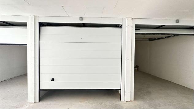 V000377 - ZONA CLARINA VENDESI GARAGE NUOVI