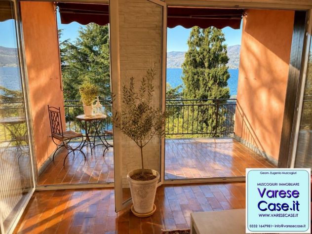Ispra – Elegante bilocale arredato con splendida vista sul Lago Maggiore - Foto 6
