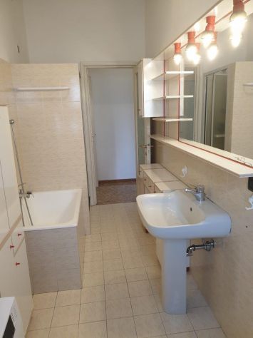 TRILOCALE PER STUDENTI ZONA PARCO DUCALE. - Foto 10