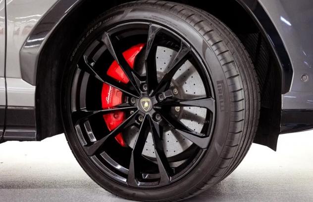 Lamborghini Urus 4.0 - Foto 8