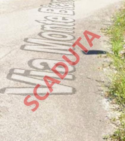 Immobile in asta di 29 m², box auto doppio in vendita a Castelluccio Inferiore