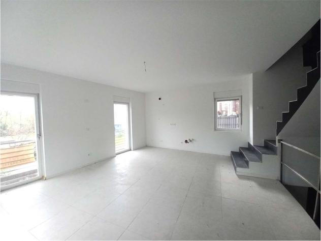 V000539 - CASA SINGOLA SU TRE LIVELLI - Foto 9