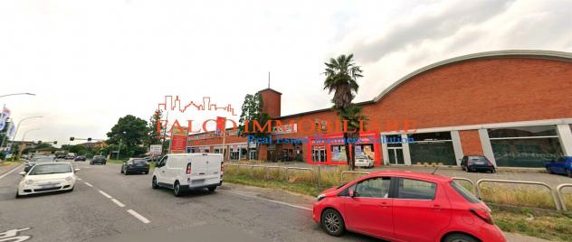 ABBIATEGRASSO, VIA DANTE ALIGHIERI - NEGOZIO 430 MQ 3 VETRINE CON PARCHEGGIO - Foto 3