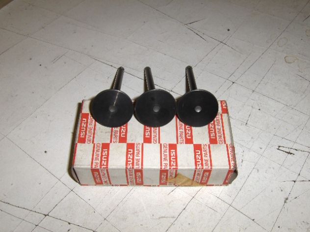 ISUZU 3KR2 - Valvola di Aspirazione codice 894382-829-1 - Foto 2