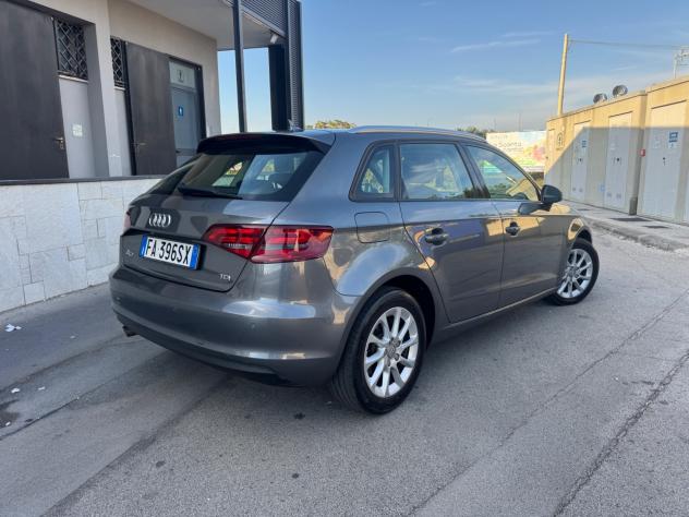 Audi A3 1.6 TDI Attraction - Foto 5
