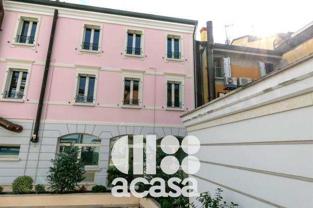 "PALAZZO PORTO CANALE", LOCALE COMMERCIALE IN VENDITA, ULTIMO NEGOZIO! - Foto 11