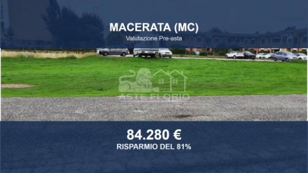 Immobile in asta di 1600 m² in vendita a Macerata